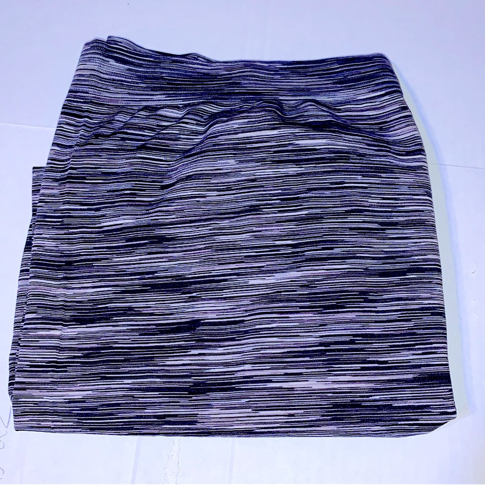 Black and white striped yoga pants size L